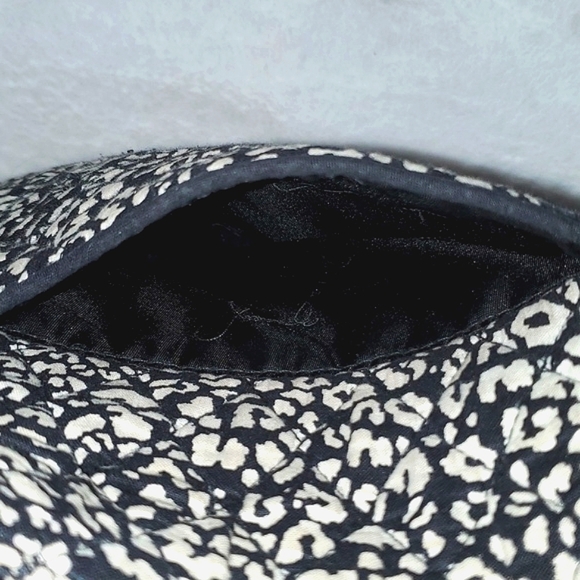 Vera Bradley Double Zip Mailbag Crossbody Retired Print Camo Cat - Picture 9 of 16